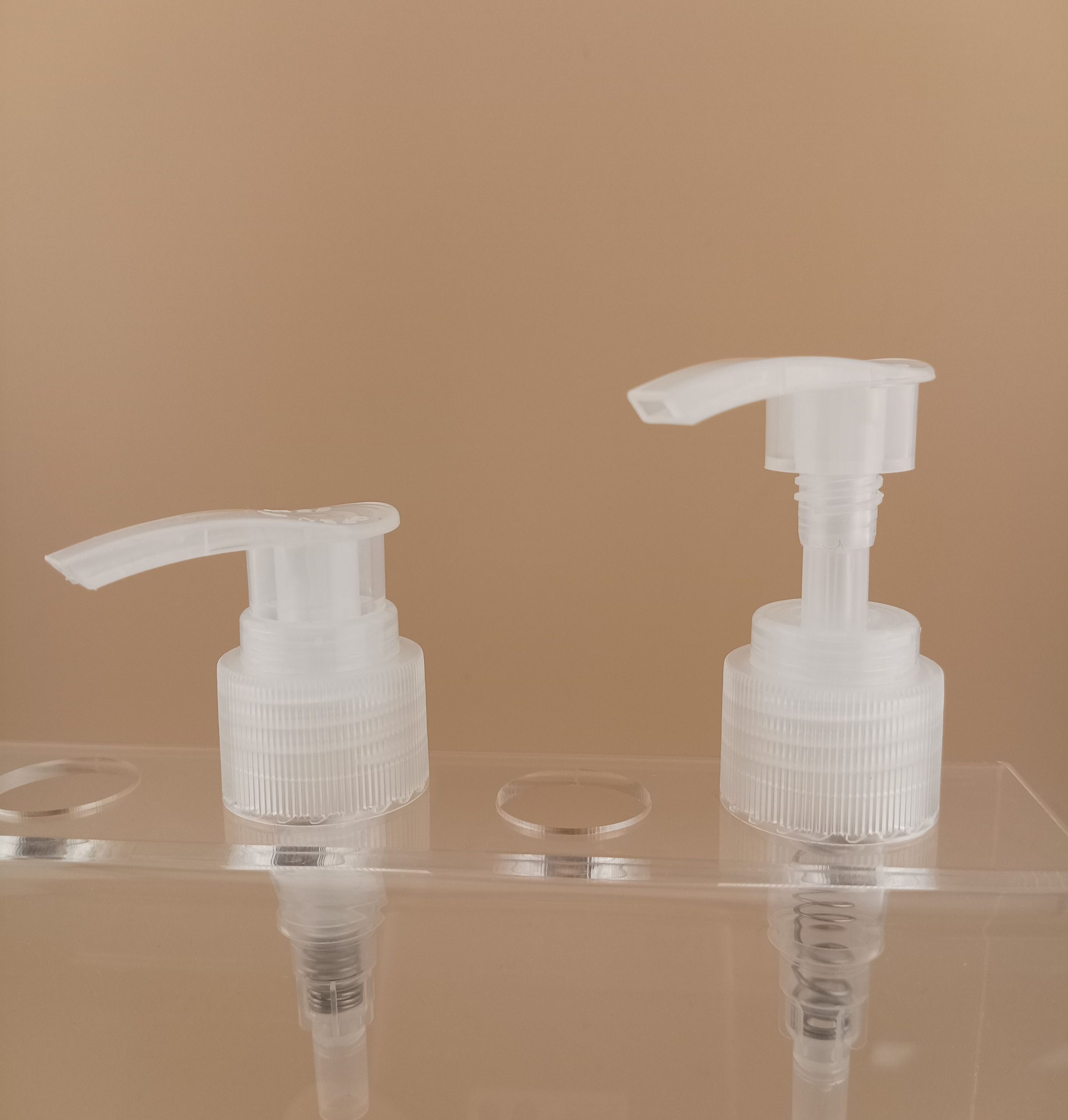 Push Type Screw Lotion Pump 24 410 28 410 Plastic PP Hand Washing Liquid Pump - Image 4