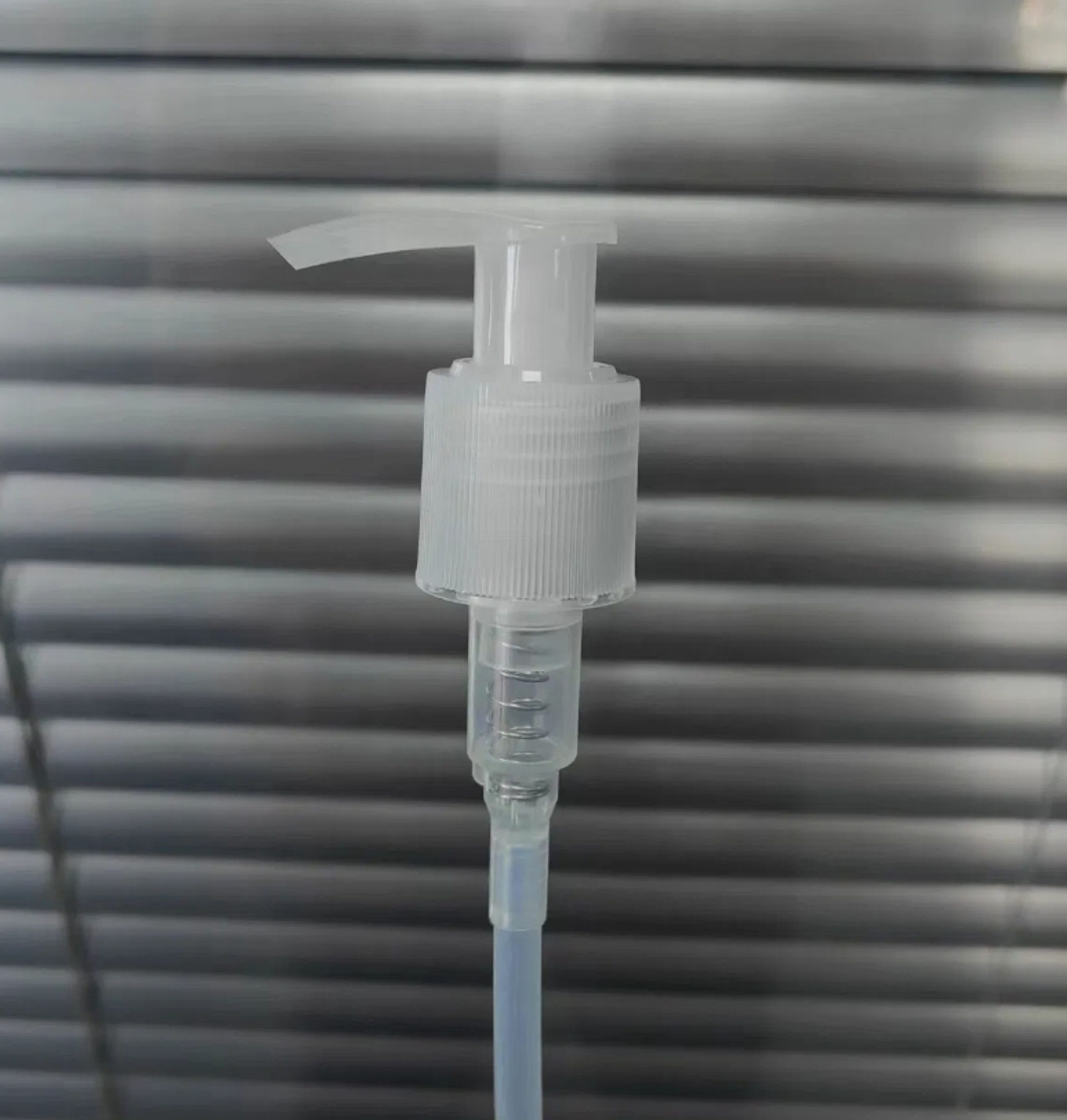 Matte Lotion Dispenser Pump Multipurpose Reusable - Image 2
