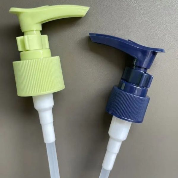 Green Custom PP Material Lotion Dispenser Pump with Clip Lock for Liquid Soap Skin Care Lotion