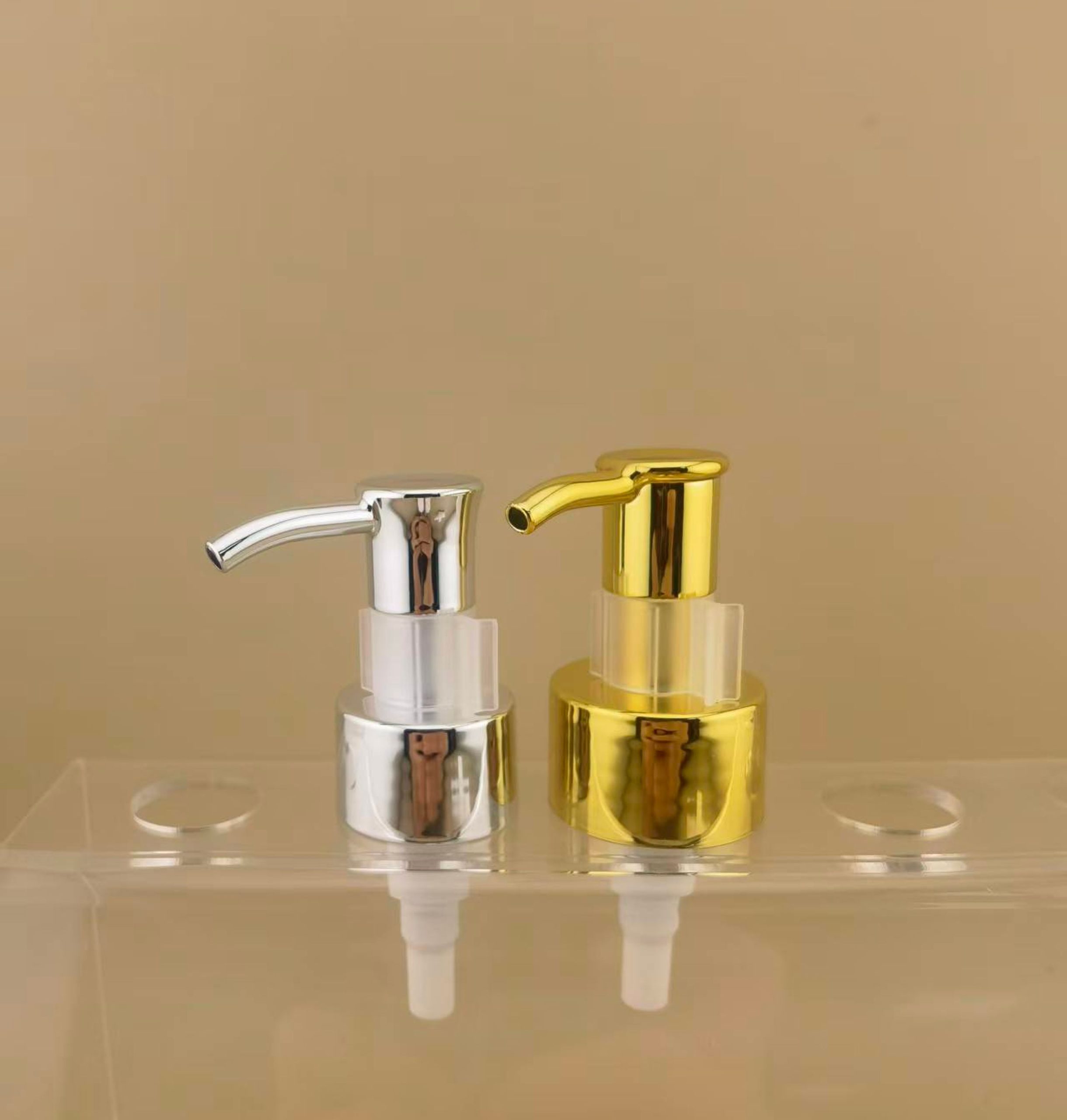Lotion Dispenser Pump 0.9 - 1.0CC Neck 20 / 24 / 28 Oil Pump of K209-1 UV Lotion Dispenser Pump