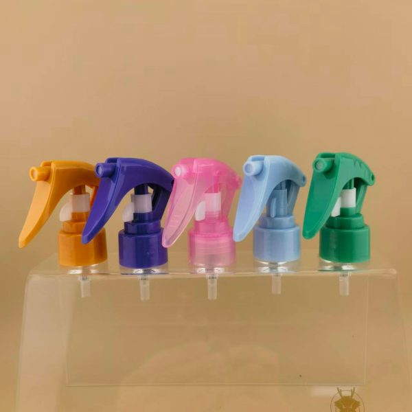 hite Plastic Mini Trigger Sprayer K601-2 for Hairdressing