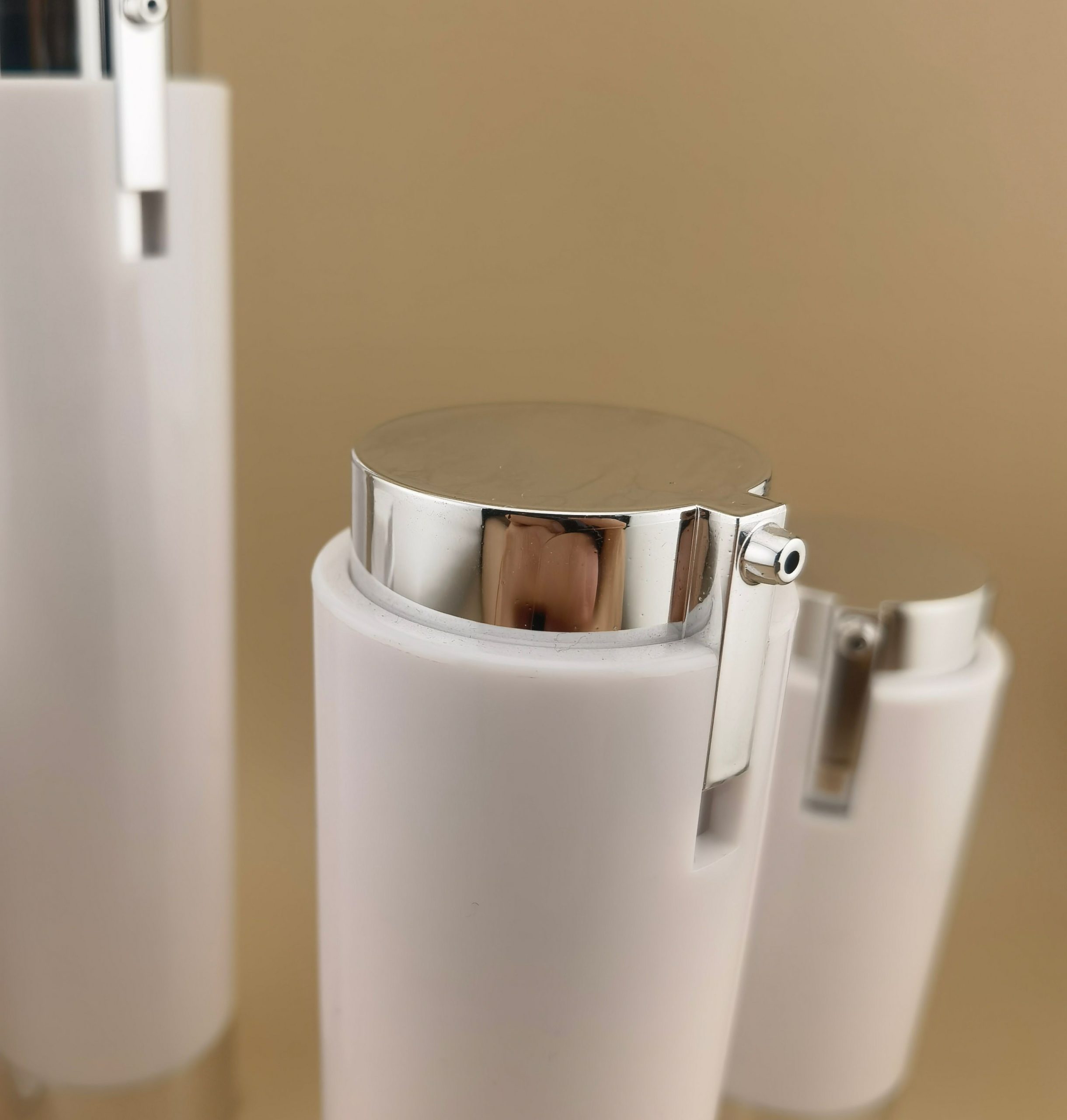 Dual Chamber Two in One Pump Dispenser Cosmetic Airless Bottle - Image 3