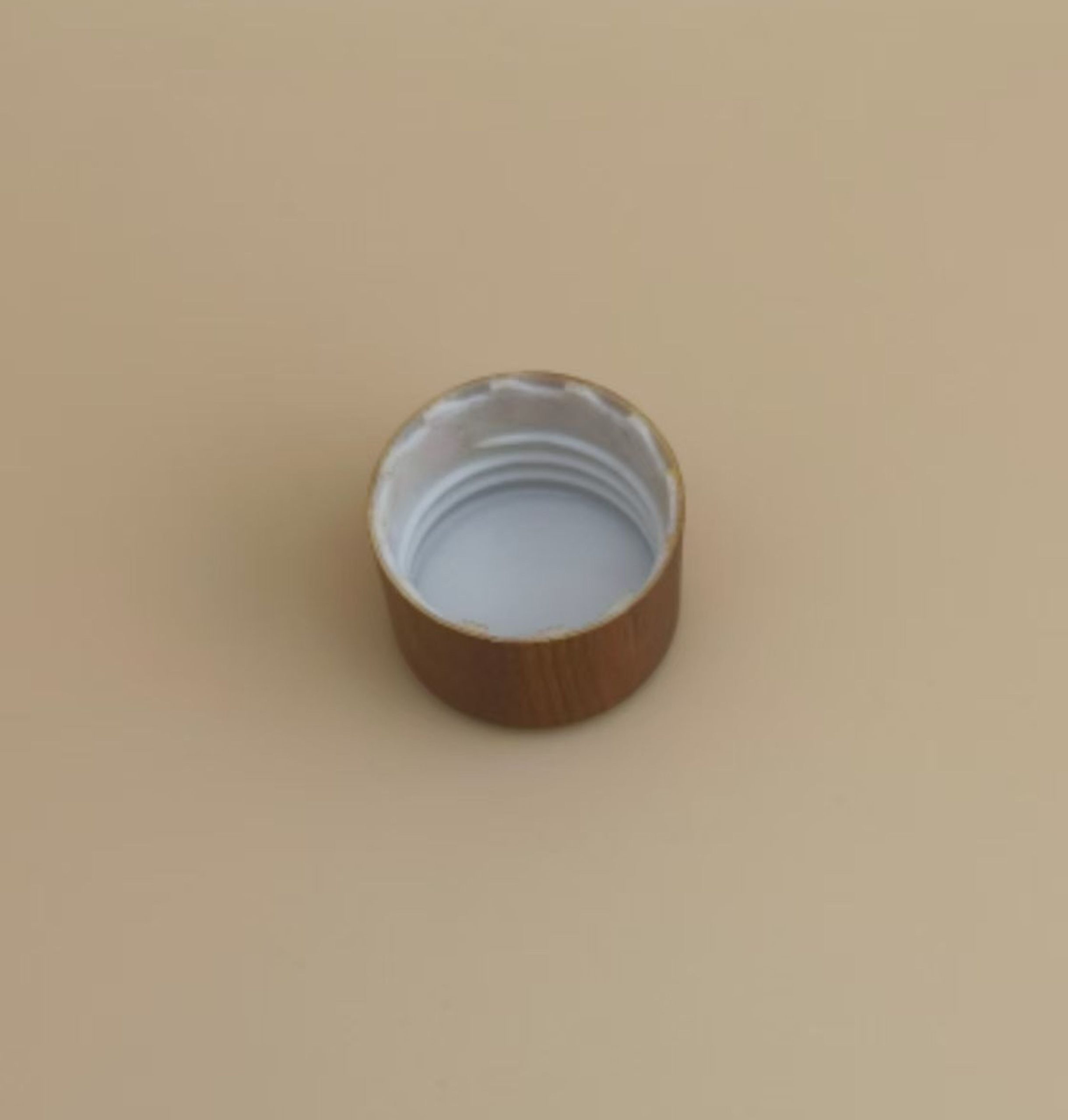 Wood Grain Plastic Round Smooth Cap for Cosmetic Bottles - Image 3