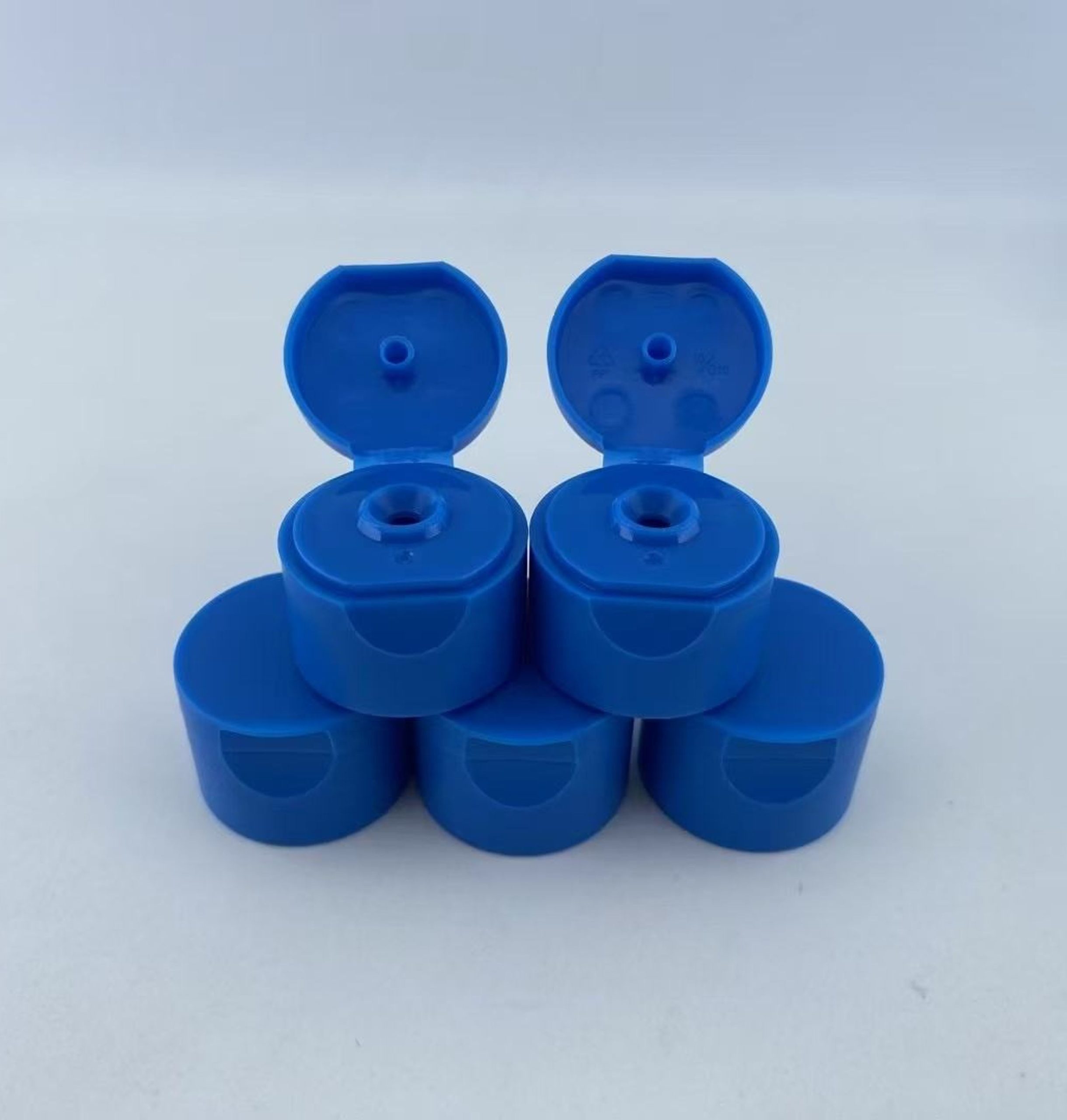 Blue Color Smooth 24/410 Plastic Lid Flip Top Cap for Cosmetic Bottle