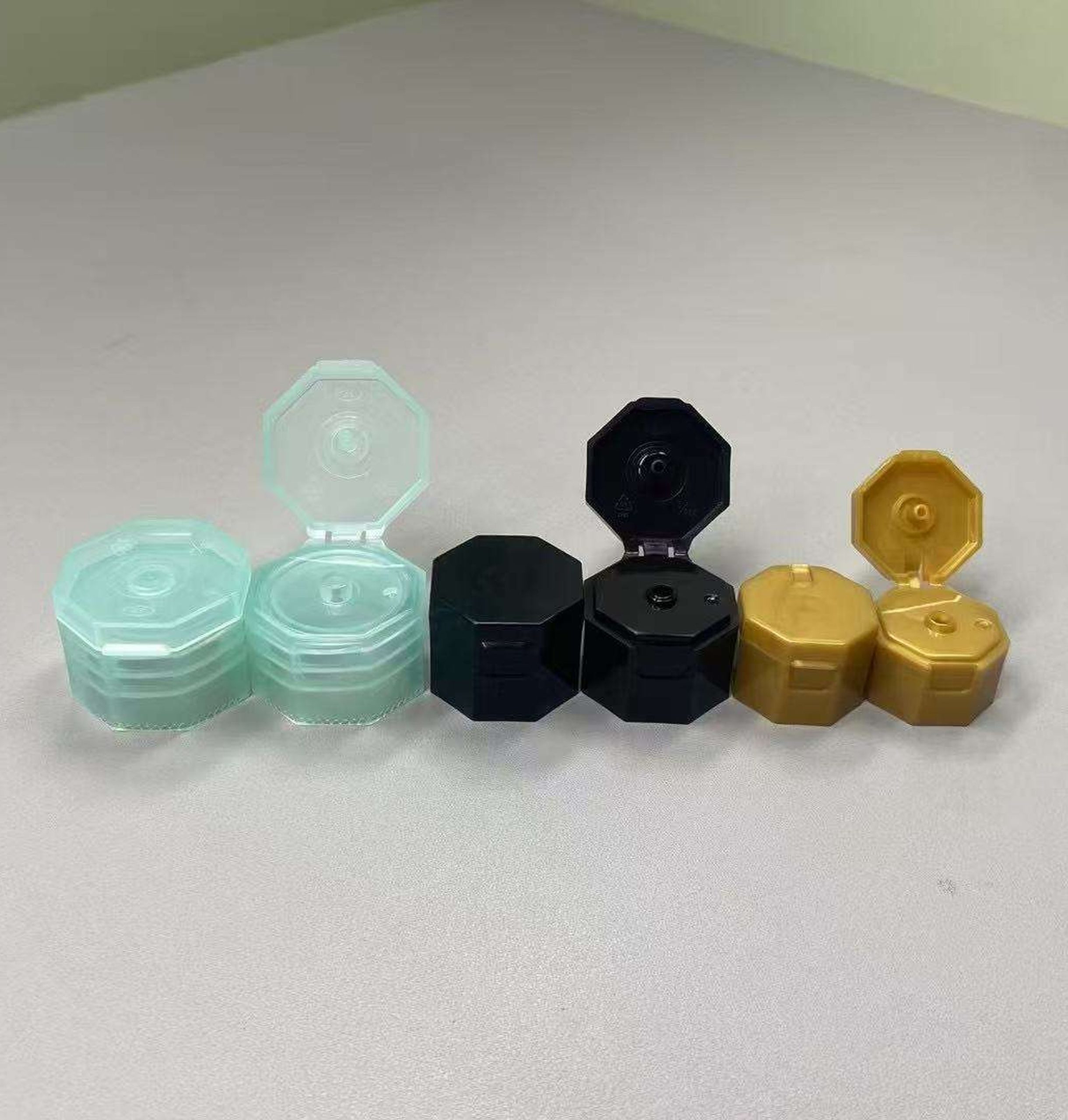 Octagon Shape 24mm Flip Top Caps Plastic Special Shape Snap Caps