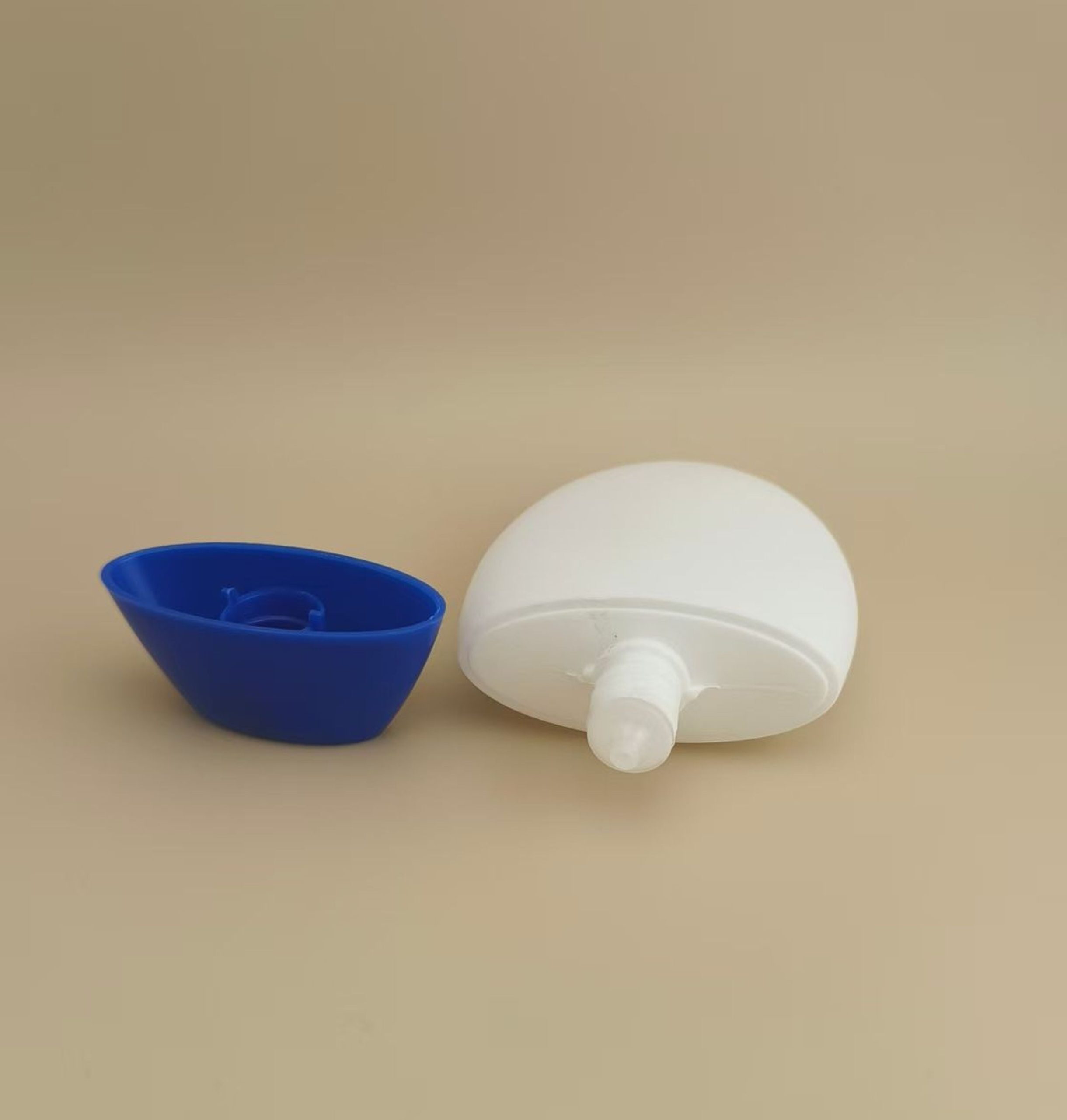 White Smooth Plastic Bottle with Blue Lid for Shampoo - Image 4