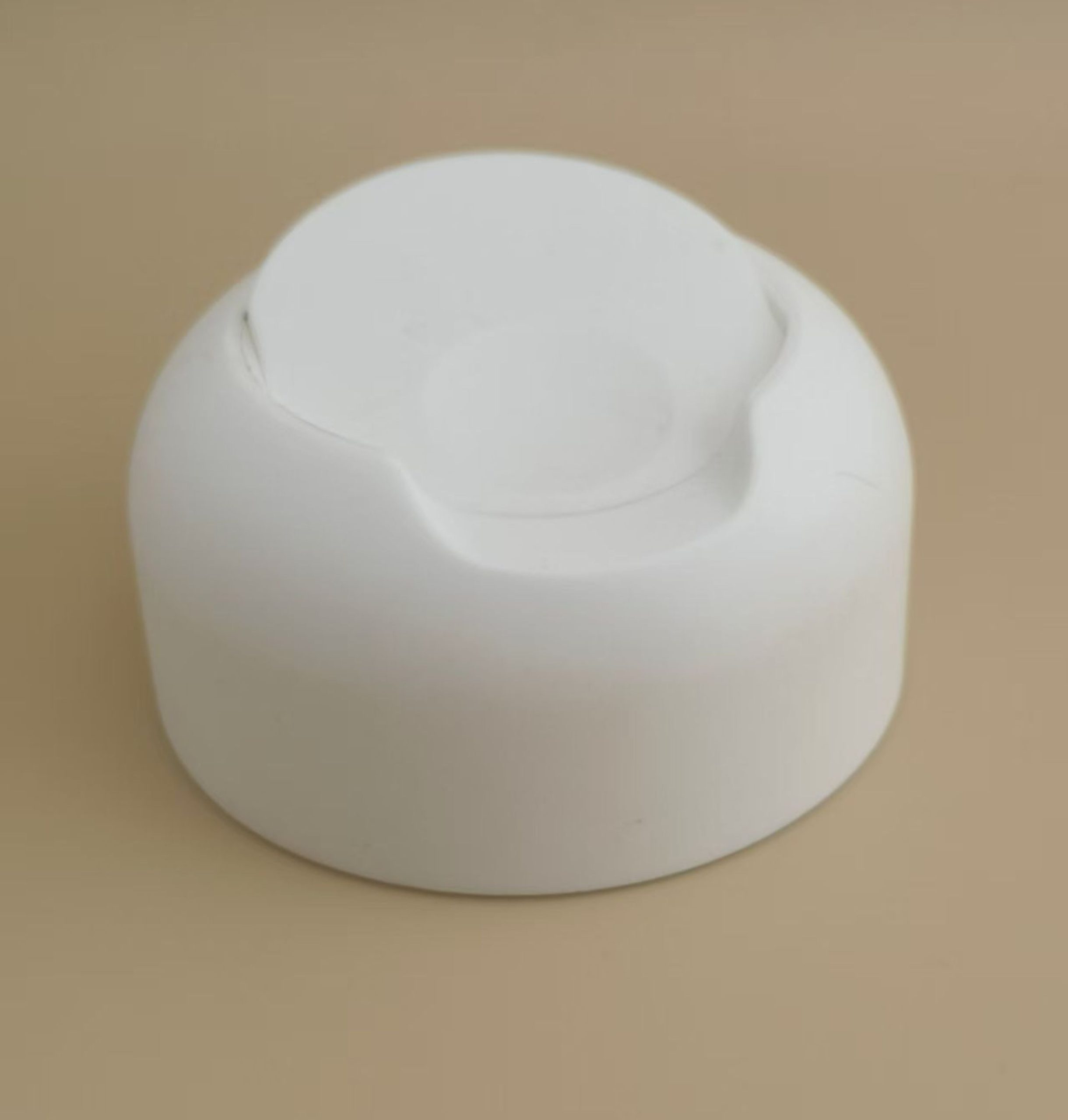 White Plastic Smooth Matte Press-Down Cap for Shampoo Bottles - Image 2