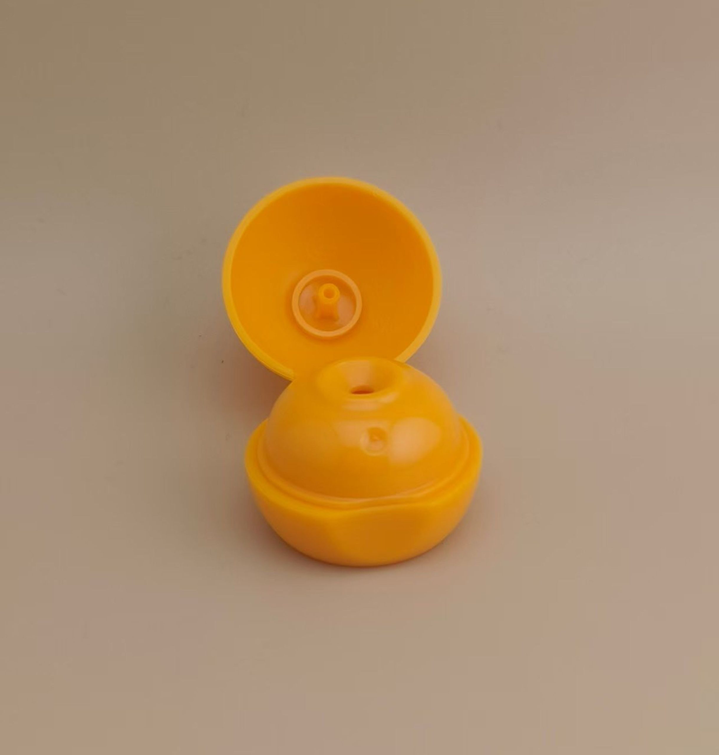 Cosmetic Packing 20mm 24mm Ball Shape Plastic Bottle Cap Yellow Flip Top Cap