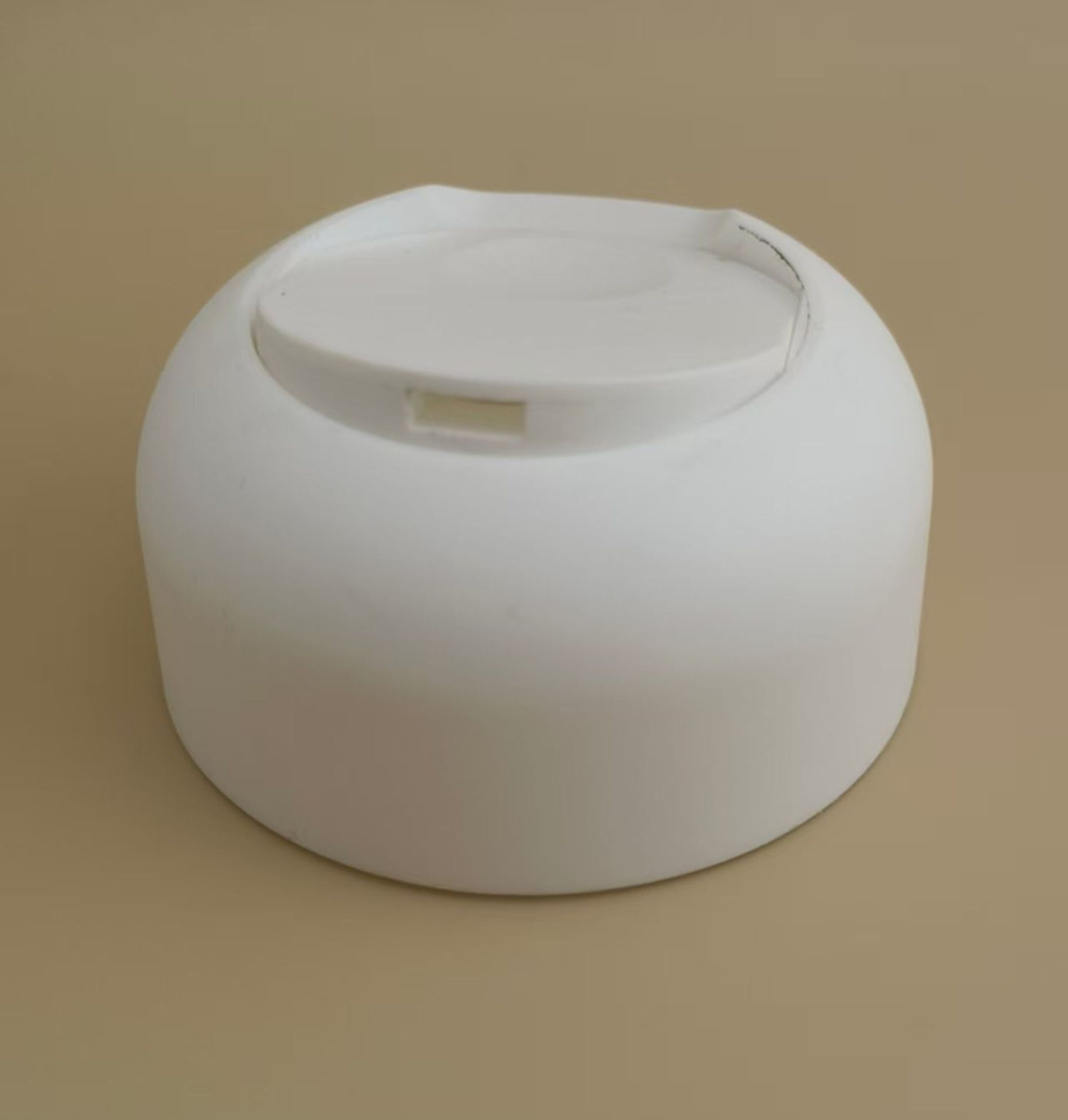 White Plastic Smooth Matte Press-Down Cap for Shampoo Bottles - Image 4