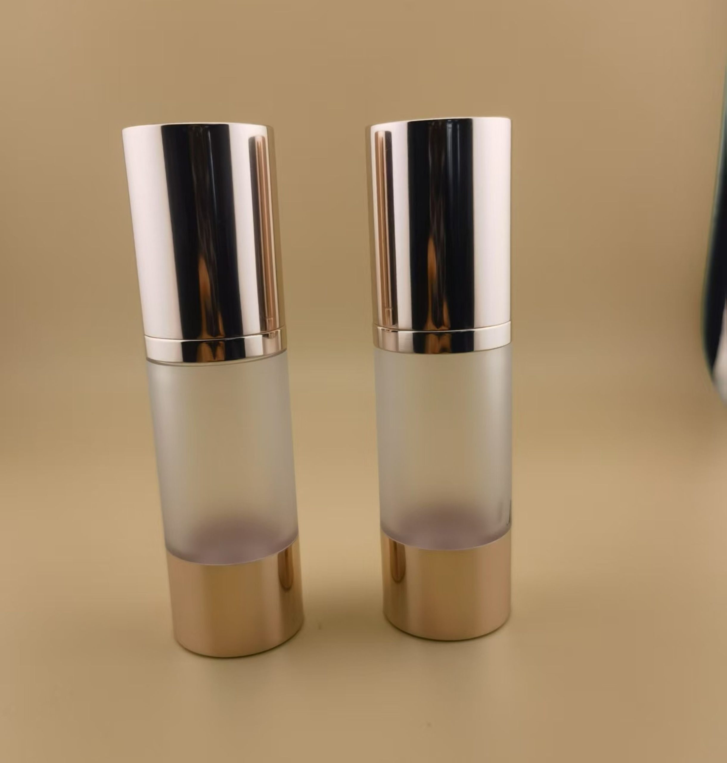 with Lid for Cosmetic Packaging Airless Cream Pump Bottle - Image 2